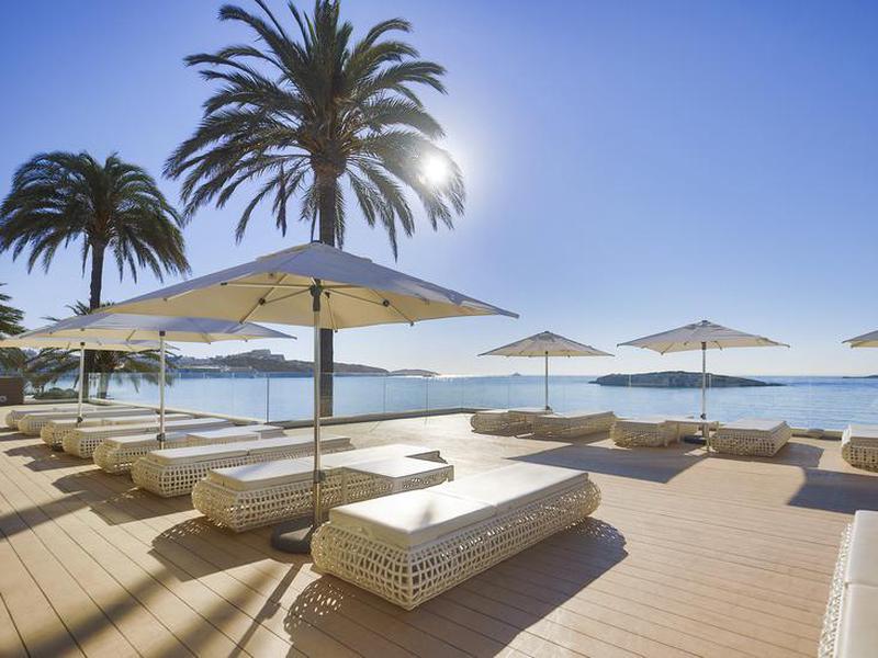 8D9F4F0BDB790C41526095262232119C