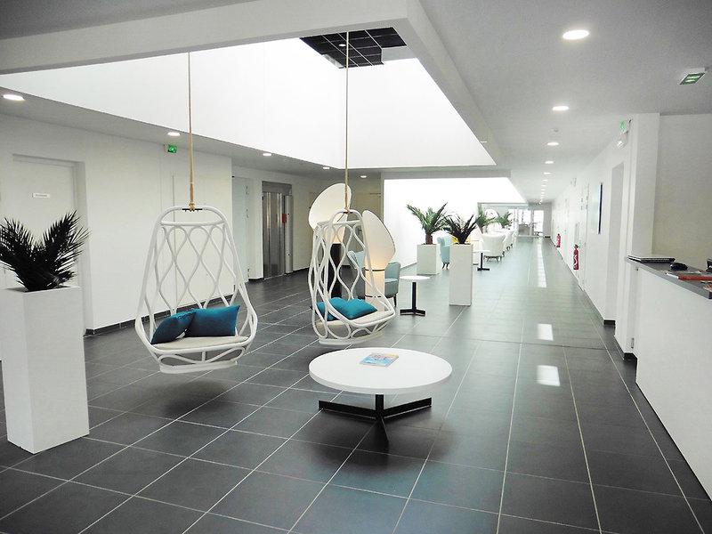 8156A4DA416CE4E3B31D20F71595D4BF