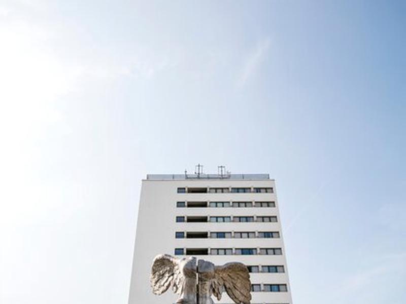 0DC99C73E12ABFCE00142A958479E285