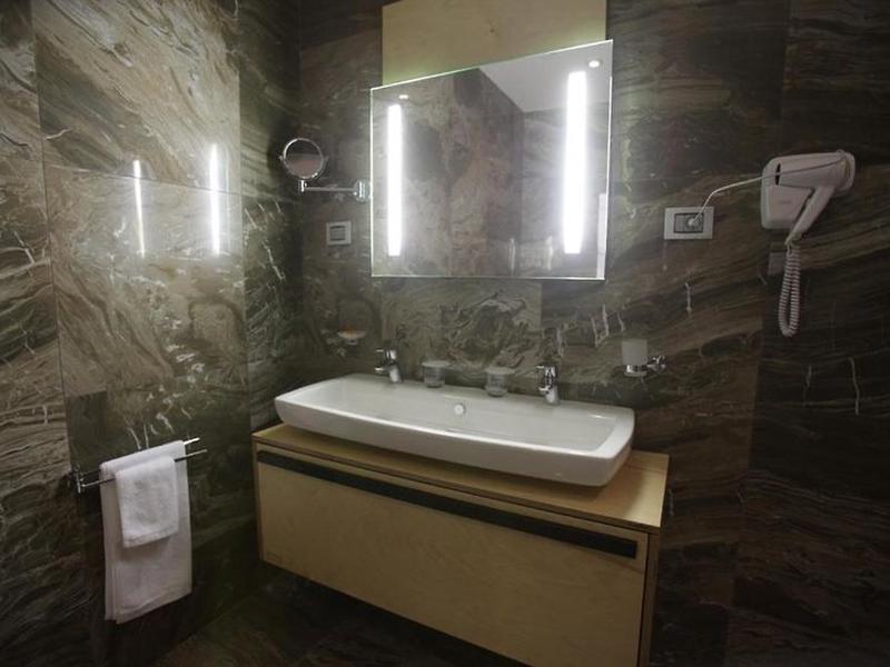 2562D8BECF96F894ACFAA0F21BE34B0D