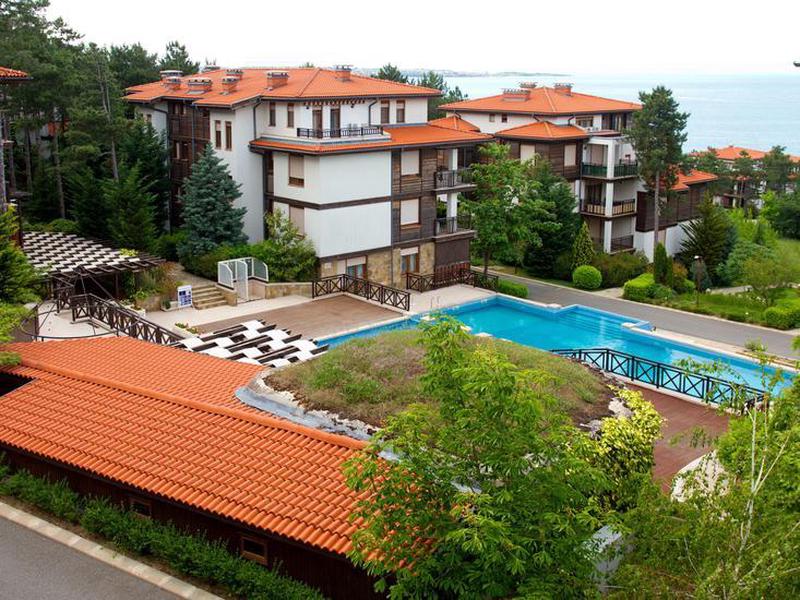 Santa Marina H. Village