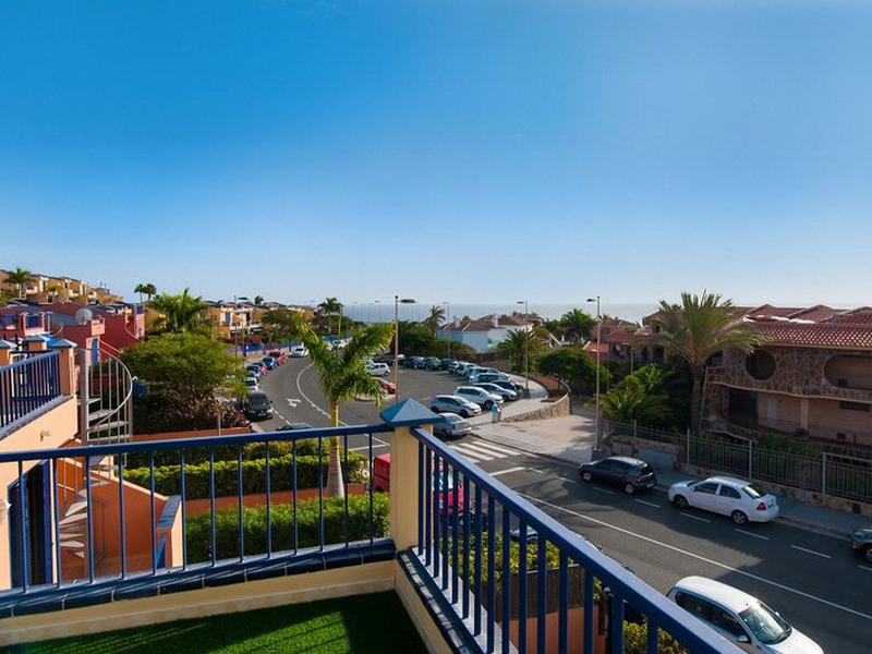 4CB867FE0CC543475BFF0BD244AC7608