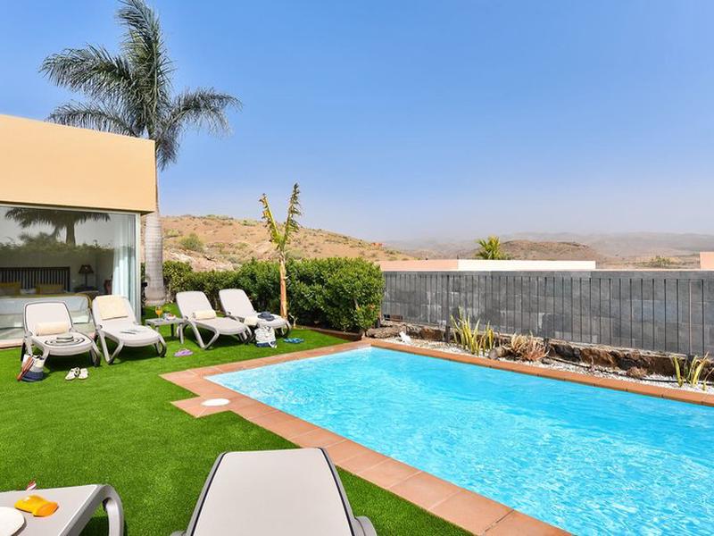 35C75C68469F14BC0349F140AC0D7948