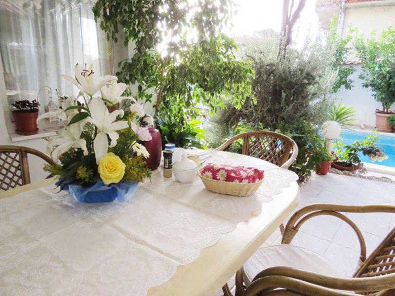 48DBDA7F848E8B971B0B6DE0DE17C590