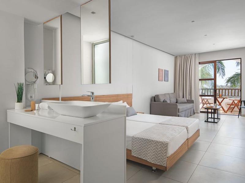 F13301698A9524654E95C0815C8CA239