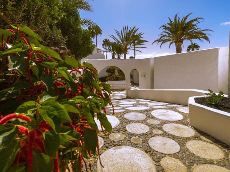 6877FA122C3BAAB0D7AB94B5E54065BA