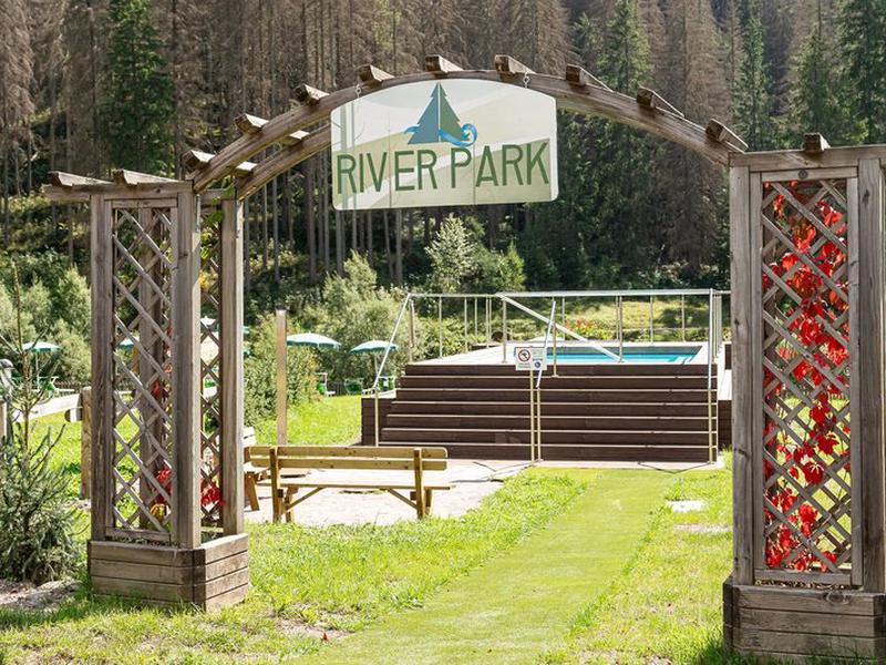 D2B21014371636EF9B08E88E70B38327