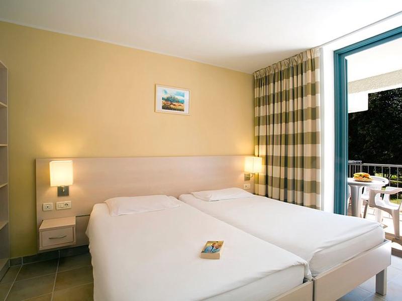 9F357C5CF903A34D80E2986657988D28