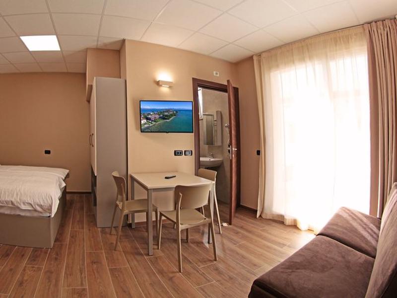 BDF167256FA424D62E1B41F4E1505B4E