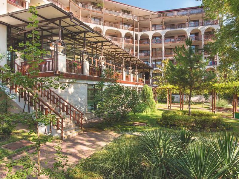 Estreya Residence