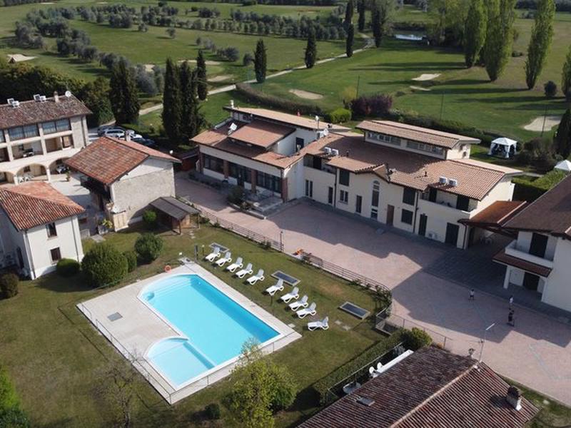 E17E8517B1E64C70C2ACA7281B9B0BA6