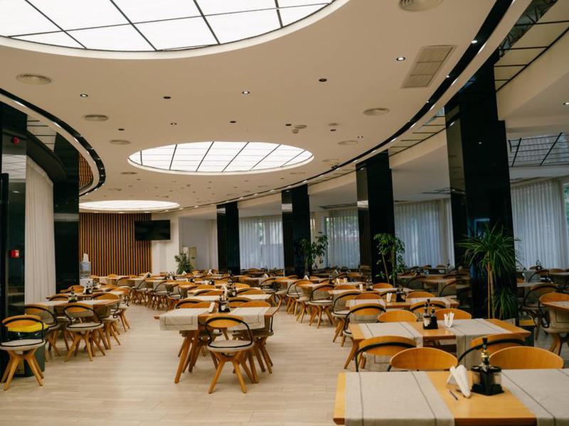 E845F2B5E6F6DC5411ADDFA93E9BAE3A