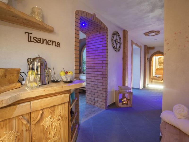 A12B16820819864C9F4FF3F40139886D