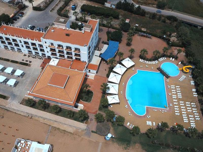 3028DA1B24426F7FC94AFC8BB5C1C5E4