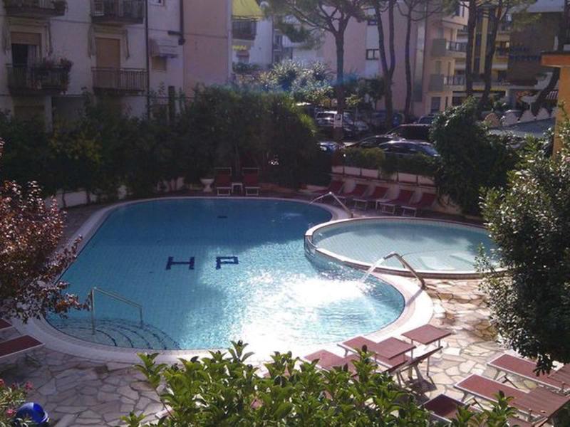 499730240B646AAF8C3A1F22DA21B6BA