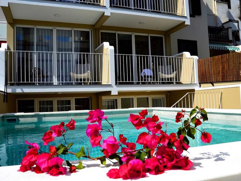 7C95E8CD19AE6444329CDB4938A6D701