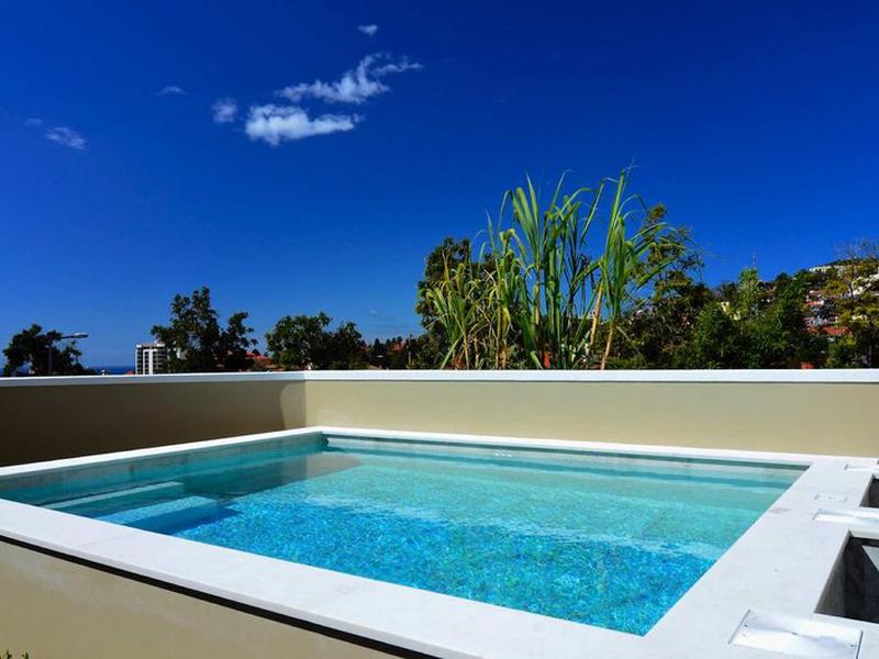 0E3537EC5F7A8FAC8E61C743D1A98EF6