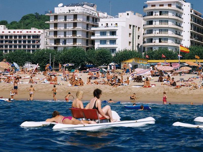 21C07663998DDD6F04F7D53DF19D6F7A