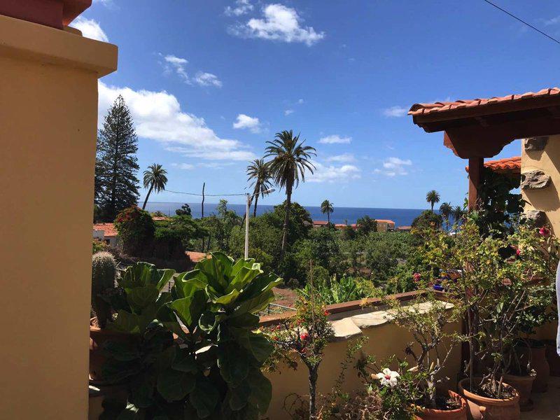 7F65297E1348C69DA7F03B7C934D73F8