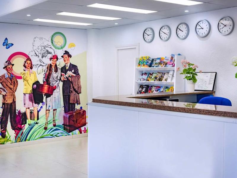 FFDD5F791E58241E9BC0DFF3C4BB04AD