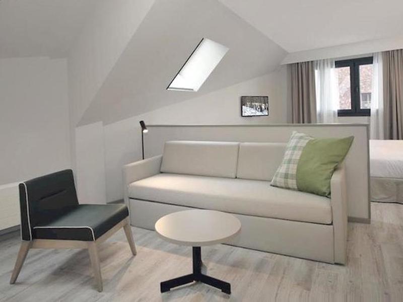 A3CA31E300F810958BB0D5CBC43E543F