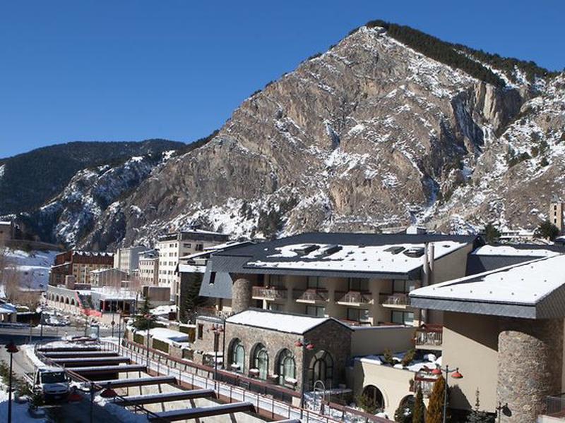 37E0DA06F792F55D0928D599FFDD5BD9