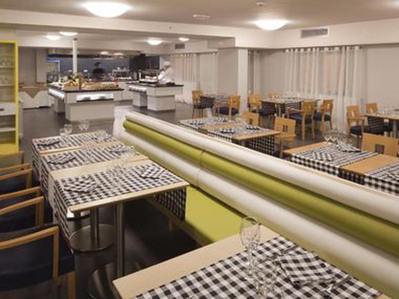 CB51C2F6F0F3DA74EAF2590A9E7B4EF8