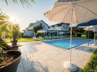 Familienhotel Villa Flora (tr)