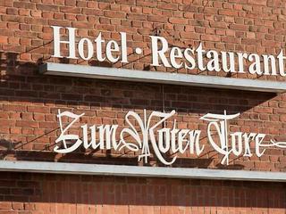 Hotel And Restaurant Zum Roten Tore (tr)