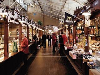 Holiday Inn Helsinki Exhibition & Convention Center (tr)