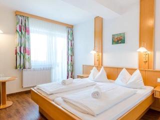 Hotel Restaurant Erlenheim (tr)