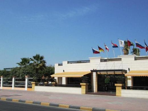 LouLoua Beach Resort