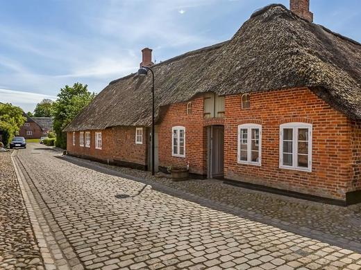 'Deik' - 25km from the sea / 2 pax