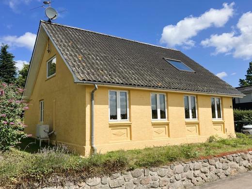 'Thessa' - 4km from the sea / 6 pax