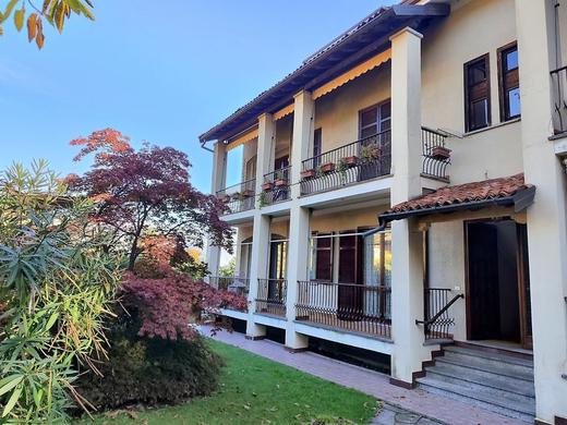 Charming Lake / 5 pax