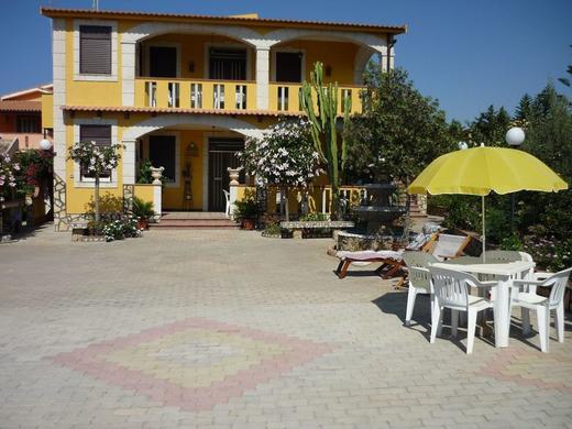 Haus in Licata mit Grill, Garten und Terrasse / 6 pax