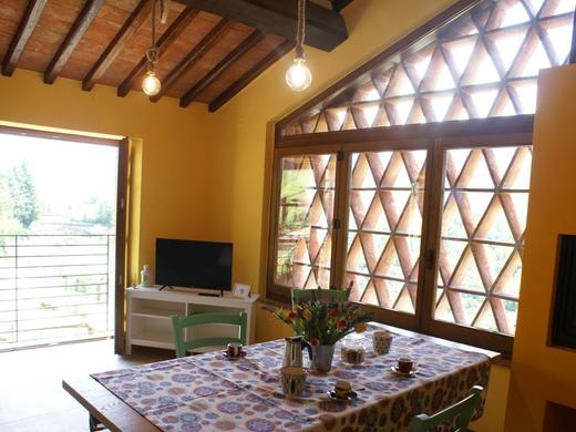 Sunset Barga Toskana kürzlich renoviert / 6 pax