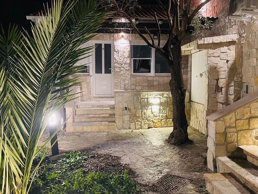 Stonehouse-pag / 4 pax