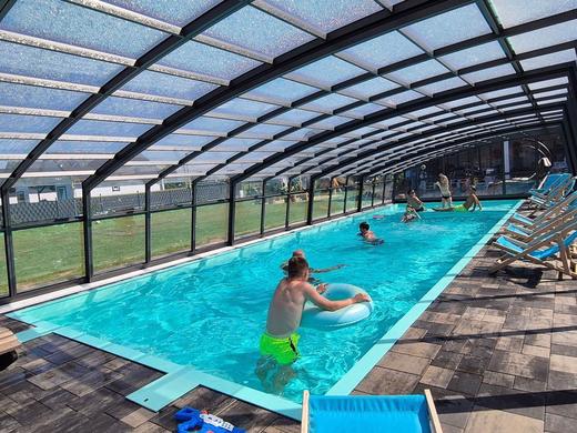 mit gemeinschaftlichem Pool / 6 pax