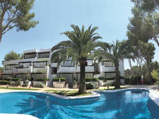 Los Tilos Apartments