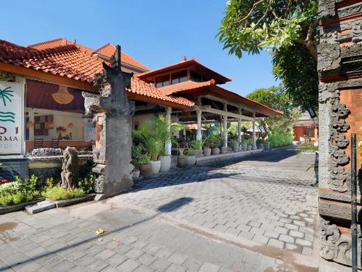 Adi Dharma Hotel Legian