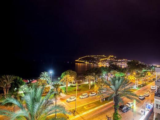 Arsi Enfi City Beach