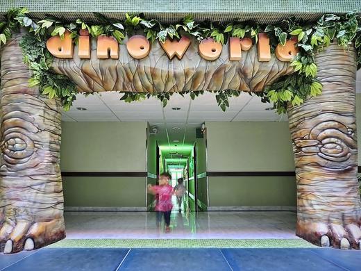 Holiday World Riwo