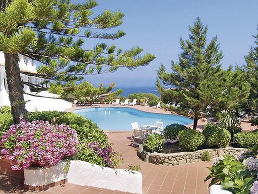 Hotel Punta Est