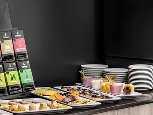 H. I. Express City East