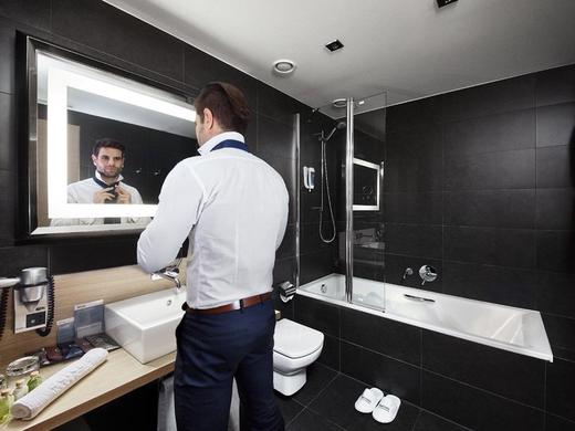 Occidental Praha Five