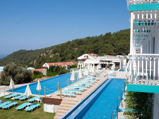 Ramada by Wyndham Fethiye Ölüdeniz (Adults only 16+)
