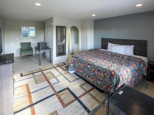 Motel 7 By OYO Near Phoenix Airport