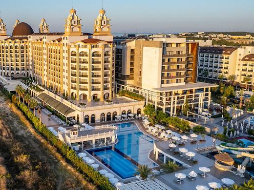 Jadore Deluxe Hotel & Spa