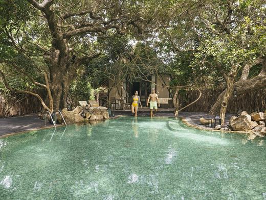 5* Standortrundreise UGA Jungle mit Kulturstätten & Nationalparks